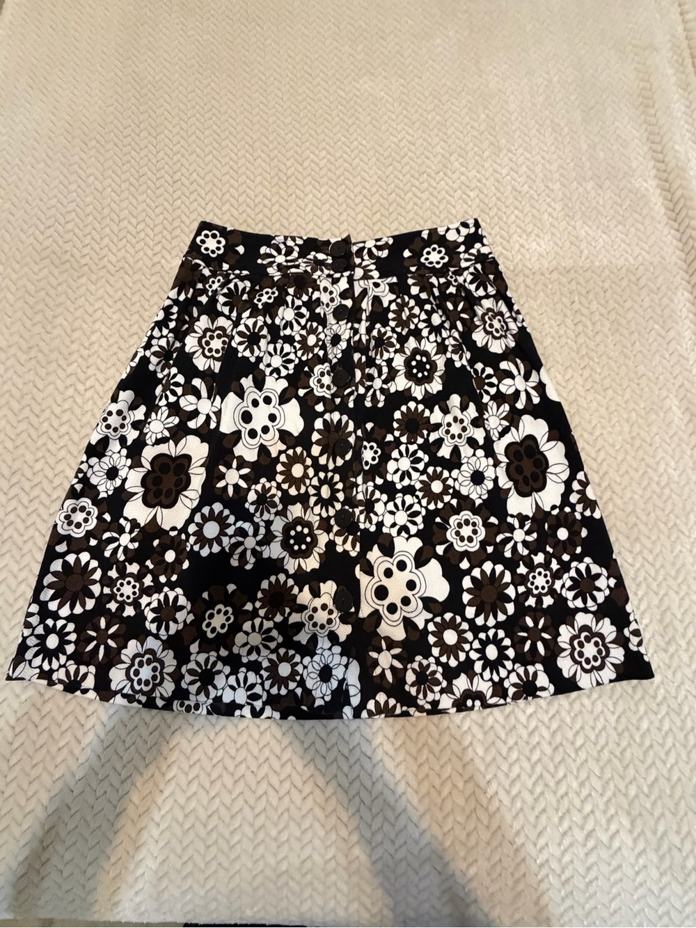 Bob Mackie Black and White Floral A-Line Skirt